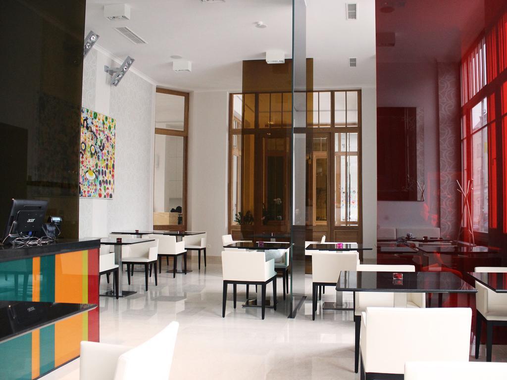 Hotel Lev 레비체 외부 사진